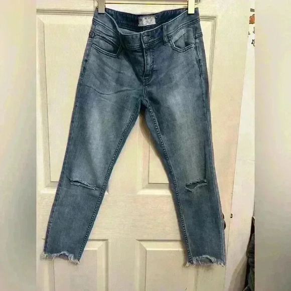 Free People jeans distress - Picture 1 of 3